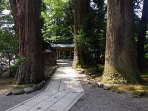 白山ヒメ神社(しらやまひめじんじゃ)