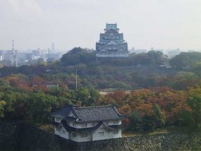 紅葉の大阪城　会場の12階より