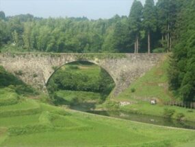 国宝　通潤橋　放水前
